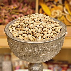 پسته اکبری 1 تواضع اصل *