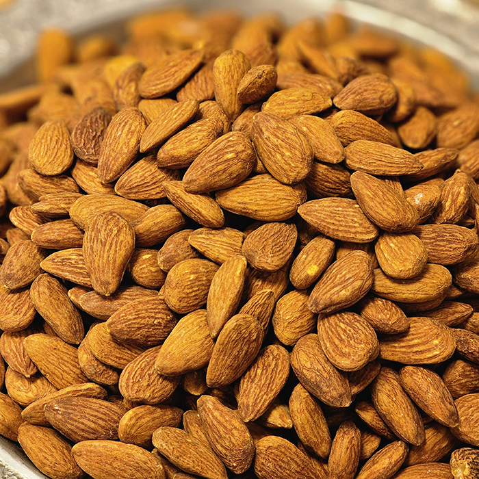 مغز بادام تواضع اصل *