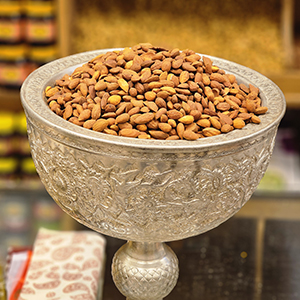مغز بادام 1 ایرانی تواضع اصل *