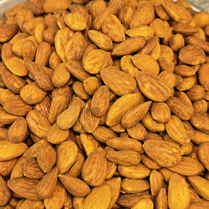 مغز بادام ایرانی مخصوص تواضع اصل *