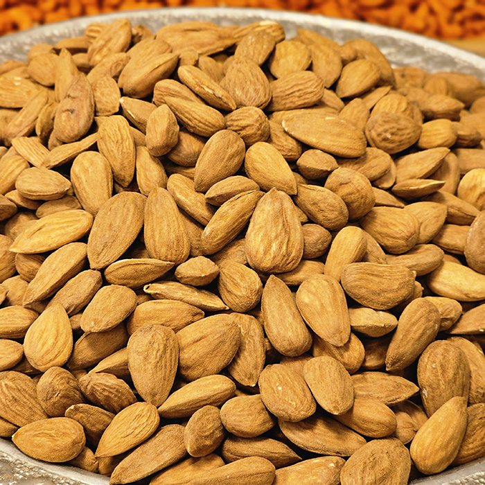 مغز بادام ایرانی مخصوص تواضع اصل *